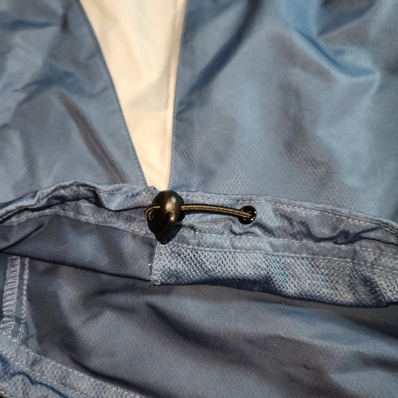 Port Authority Windbreaker, Fleetwood RV - Picture 8 of 8